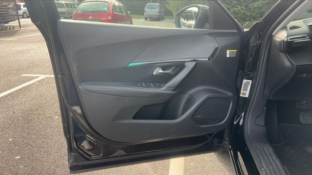 Peugeot 2008 image 1