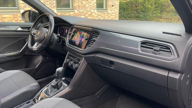 Volkswagen T-Roc image 7