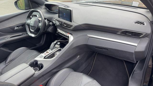 Peugeot 3008 image 3
