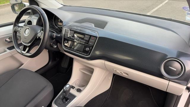 Volkswagen Up! image 4