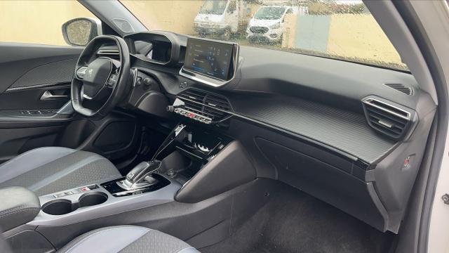 Peugeot 2008 image 1