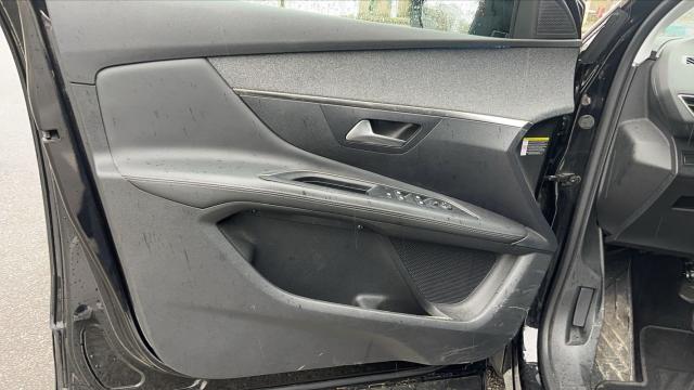 Peugeot 3008 image 3