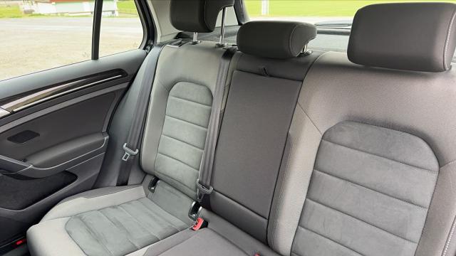 Volkswagen Golf image 3