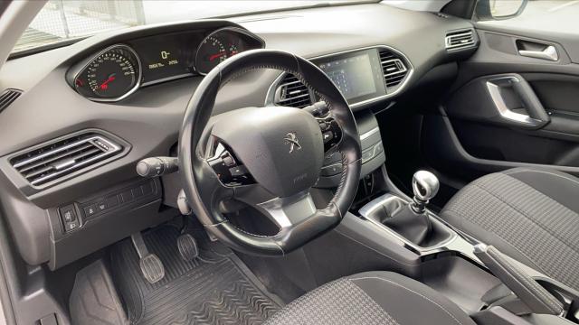 Peugeot 308 image 5