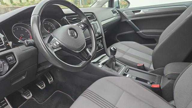 Volkswagen Golf image 6
