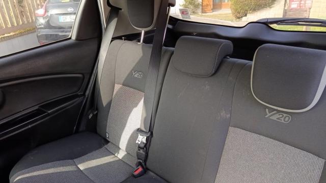 Toyota Yaris image 2