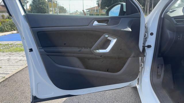 Peugeot 308 image 6