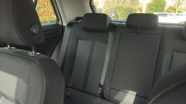 Volkswagen T-Roc image 9