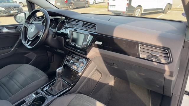 Volkswagen Touran image 1