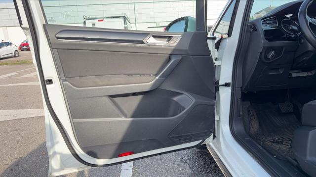 Volkswagen Touran image 5