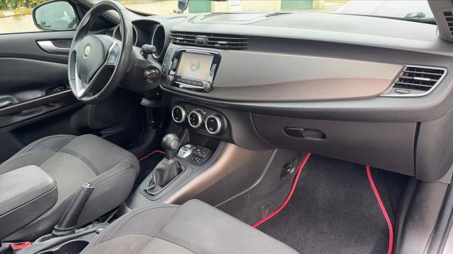 Alfa Romeo Giulietta image 4