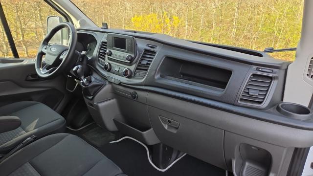 Ford Transit image 3