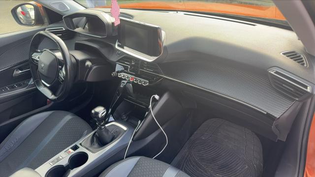 Peugeot 2008 image 7