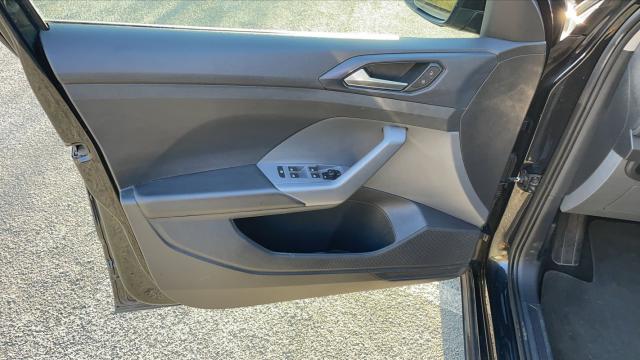 Volkswagen T-Cross image 9