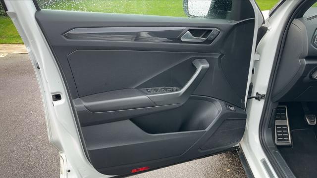 Volkswagen T-Roc image 1