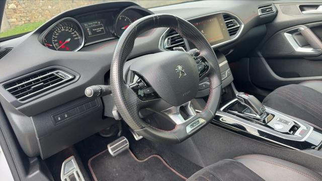 Peugeot 308 image 2