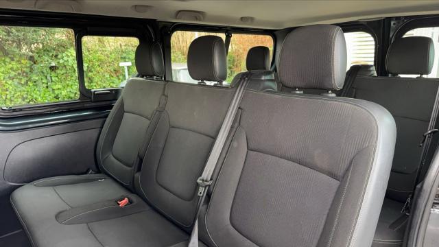 Nissan Nv300 image 6