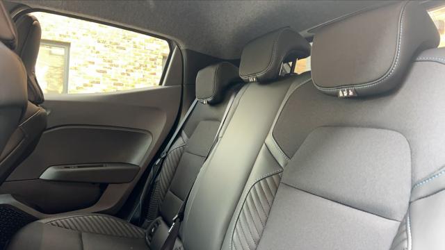 Renault Clio image 1