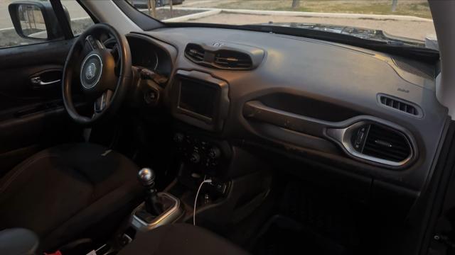 Jeep Renegade image 1