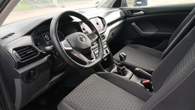 Volkswagen T-Cross image 3