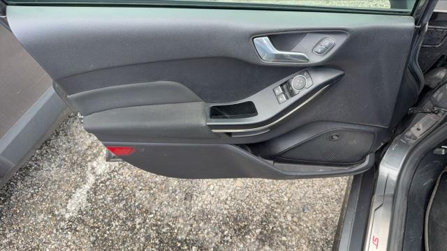 Ford Fiesta image 9