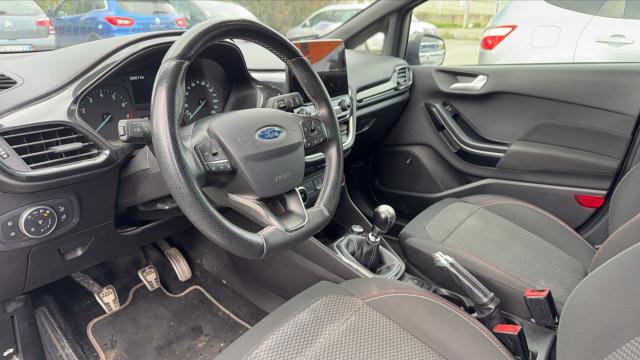 Ford Fiesta image 2