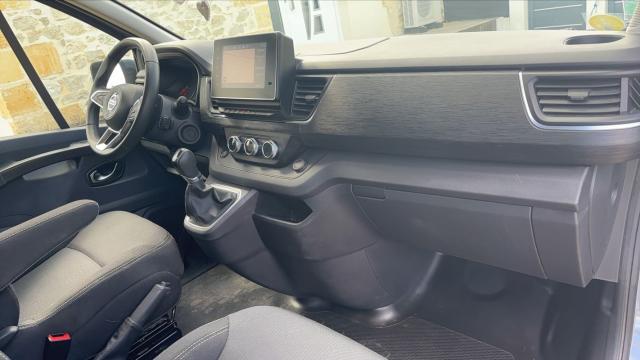 Nissan Primastar image 9