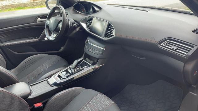 Peugeot 308 image 2