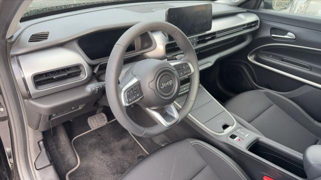 Jeep Avenger image 6