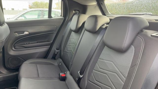 Jeep Avenger image 3