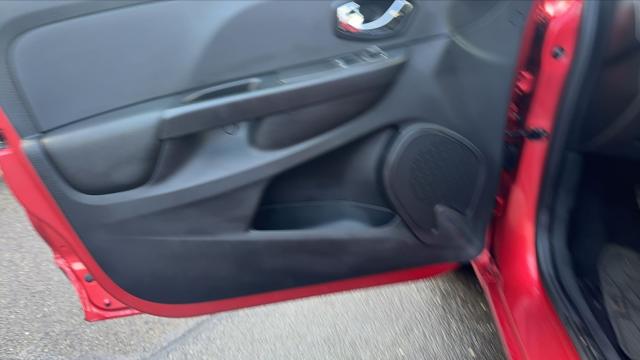 Renault Clio image 9