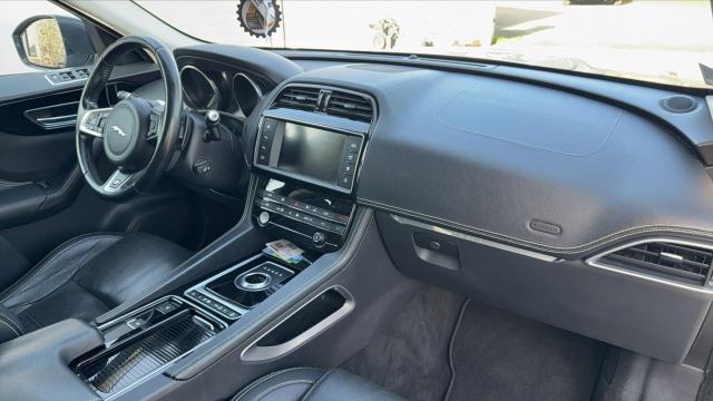 Jaguar F-Pace image 6