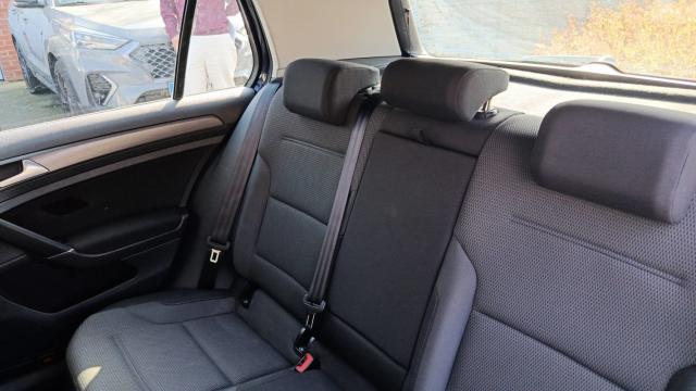 Volkswagen Golf image 3