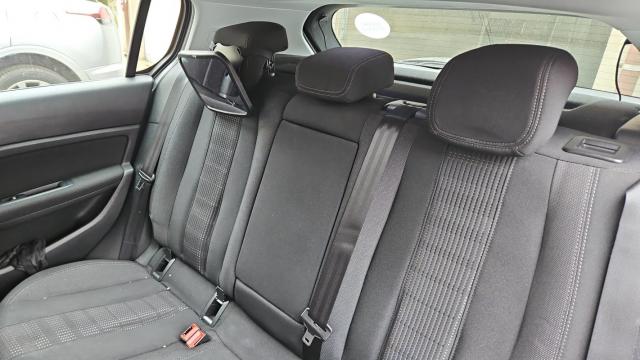 Peugeot 308 image 4