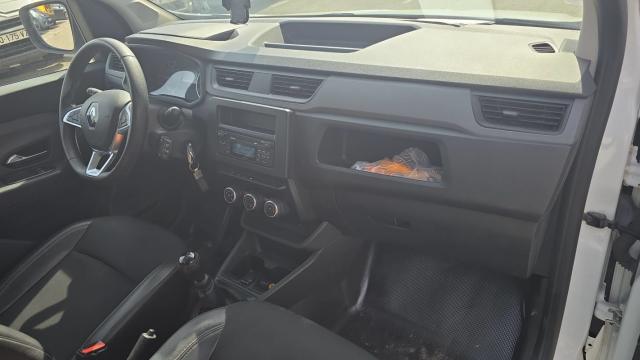 Renault Express image 7