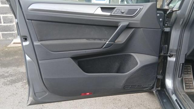 Volkswagen Golf Sportsvan image 4