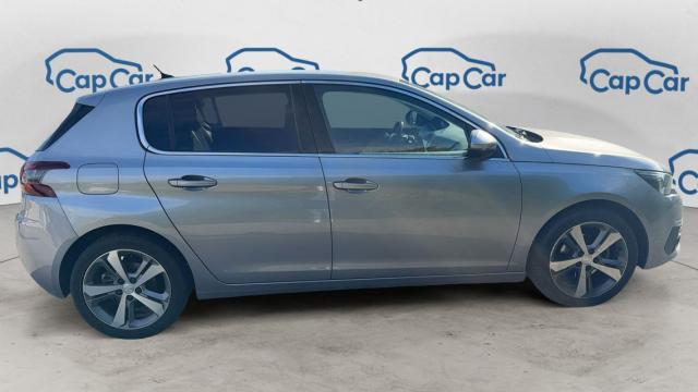 Peugeot 308 image 1