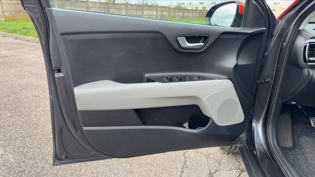 Kia Stonic image 6