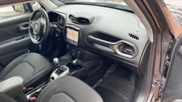 Jeep Renegade image 5