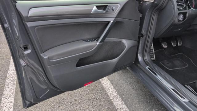 Volkswagen Golf image 1