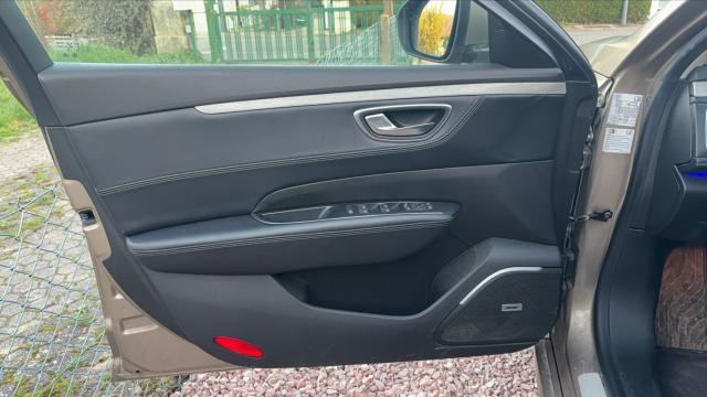 Renault Talisman Estate image 5