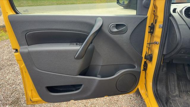 Renault Kangoo Express image 8