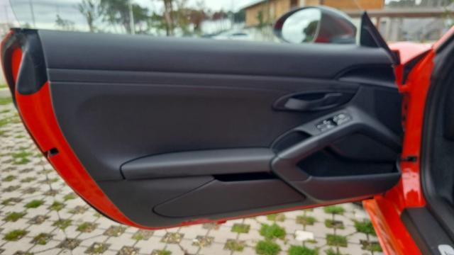 Porsche 718 Boxster image 2