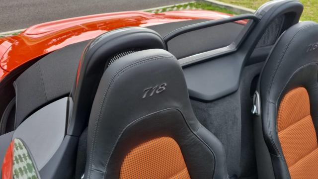 Porsche 718 Boxster image 1