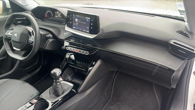 Peugeot 2008 image 6