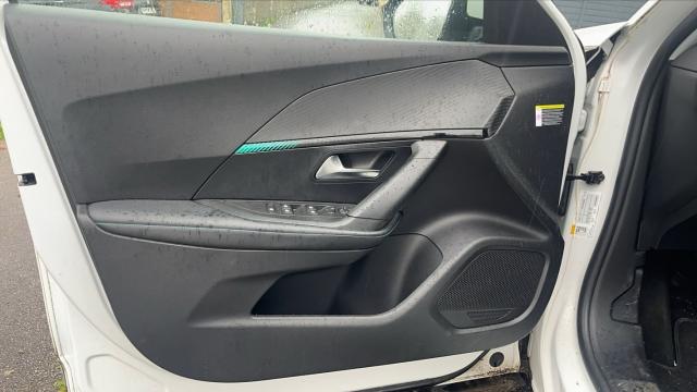 Peugeot 2008 image 7