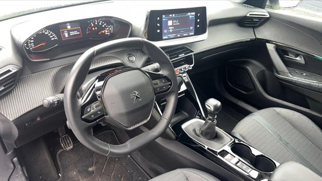 Peugeot 2008 image 9