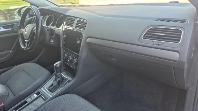 Volkswagen Golf image 6