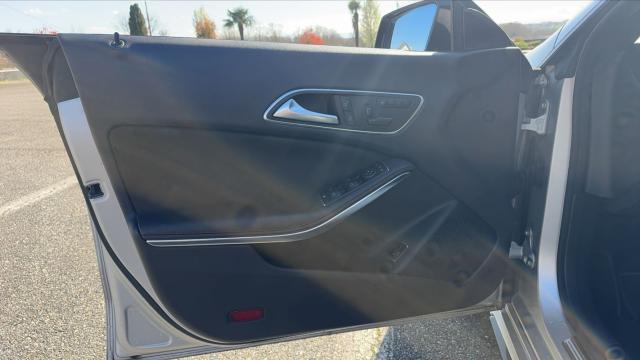 Mercedes Benz Cla Shooting Brake image 3