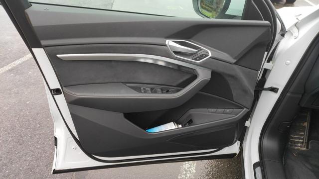 Audi E-Tron image 1